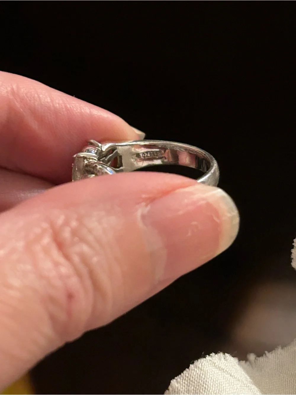 Sterling Silver Floral Cluster Women's Cocktail Ring - White